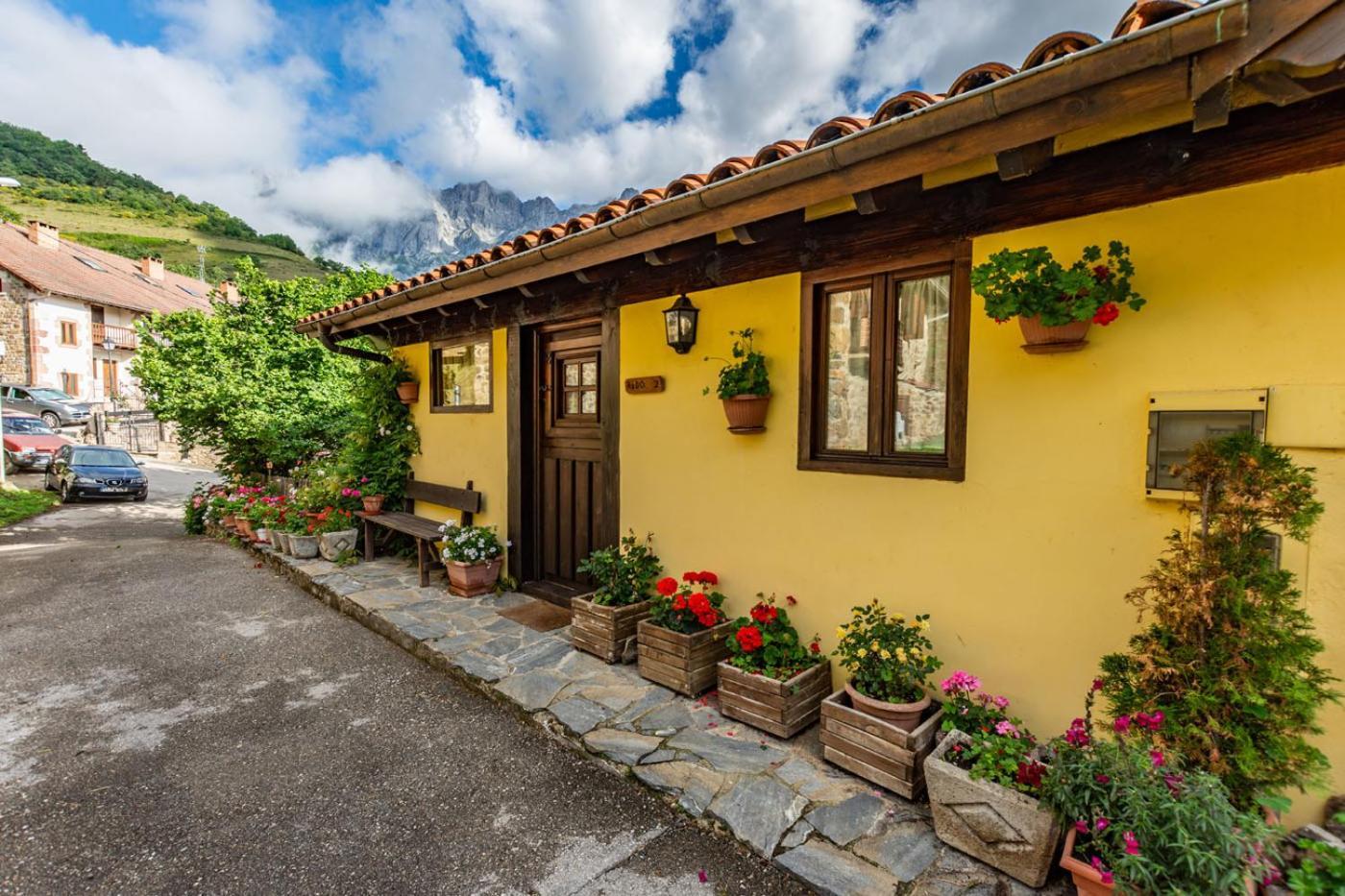 Apartamentos Rurales Los Picos De Redo Camaleño Esterno foto